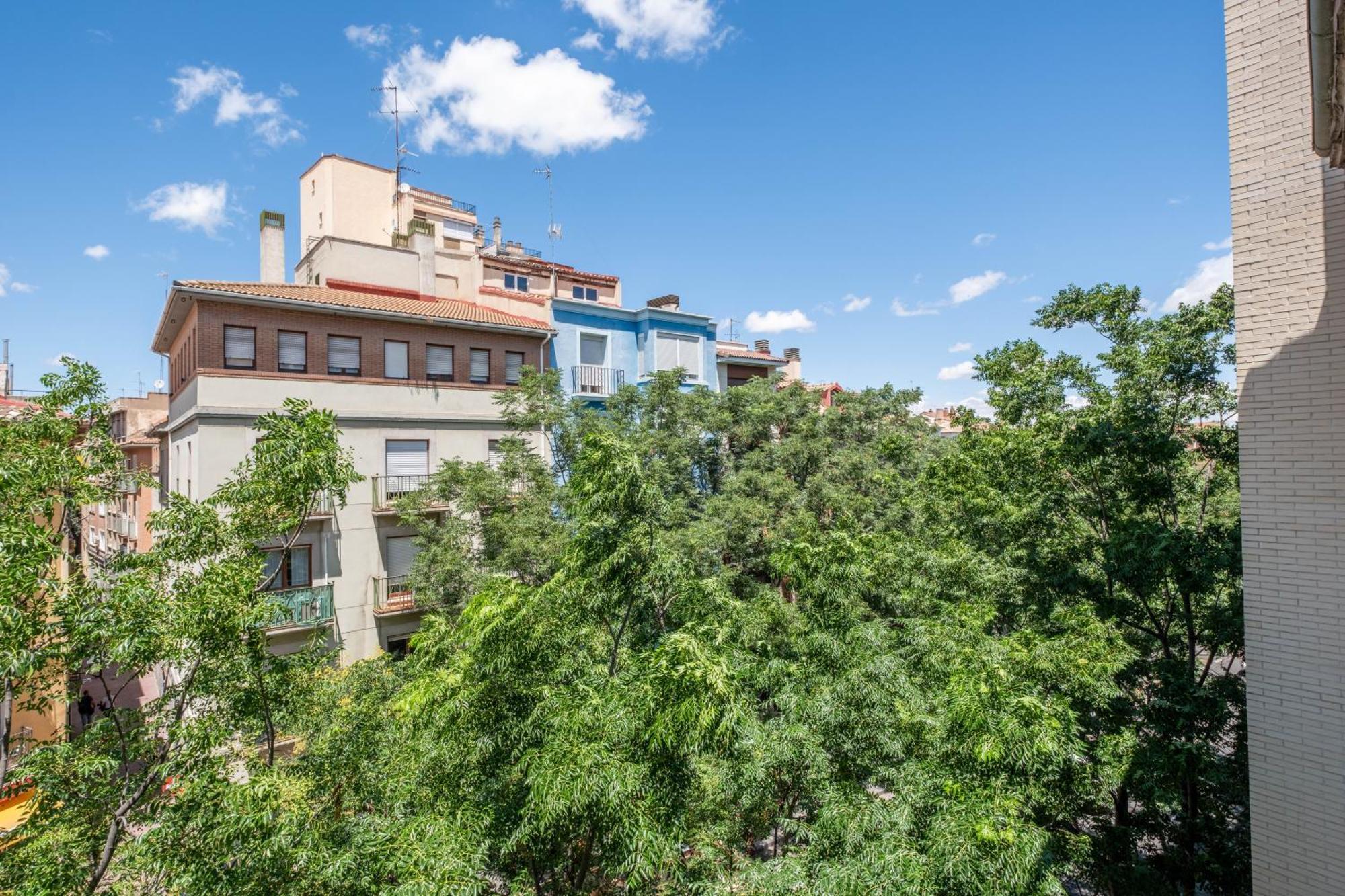 Apartamentos Coso Zaragoza Bagian luar foto