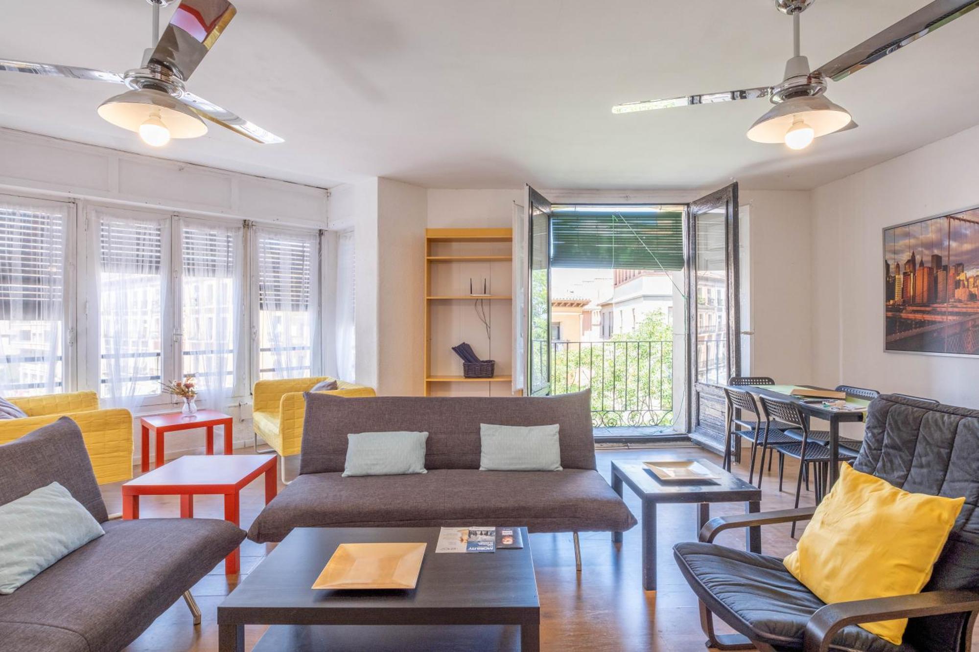 Apartamentos Coso Zaragoza Bagian luar foto